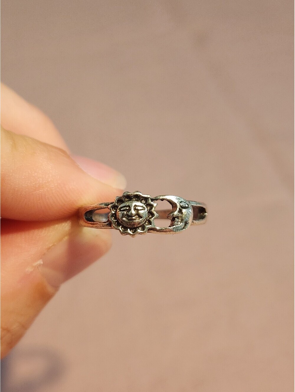 Vintage Silver Tone Sun and Moon Design Ring Size 6.5